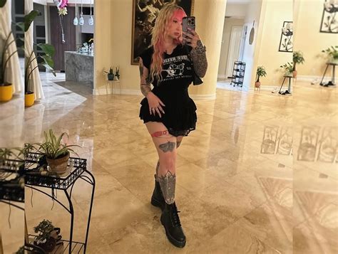 SkylarVox (@TheSkylarVox) .